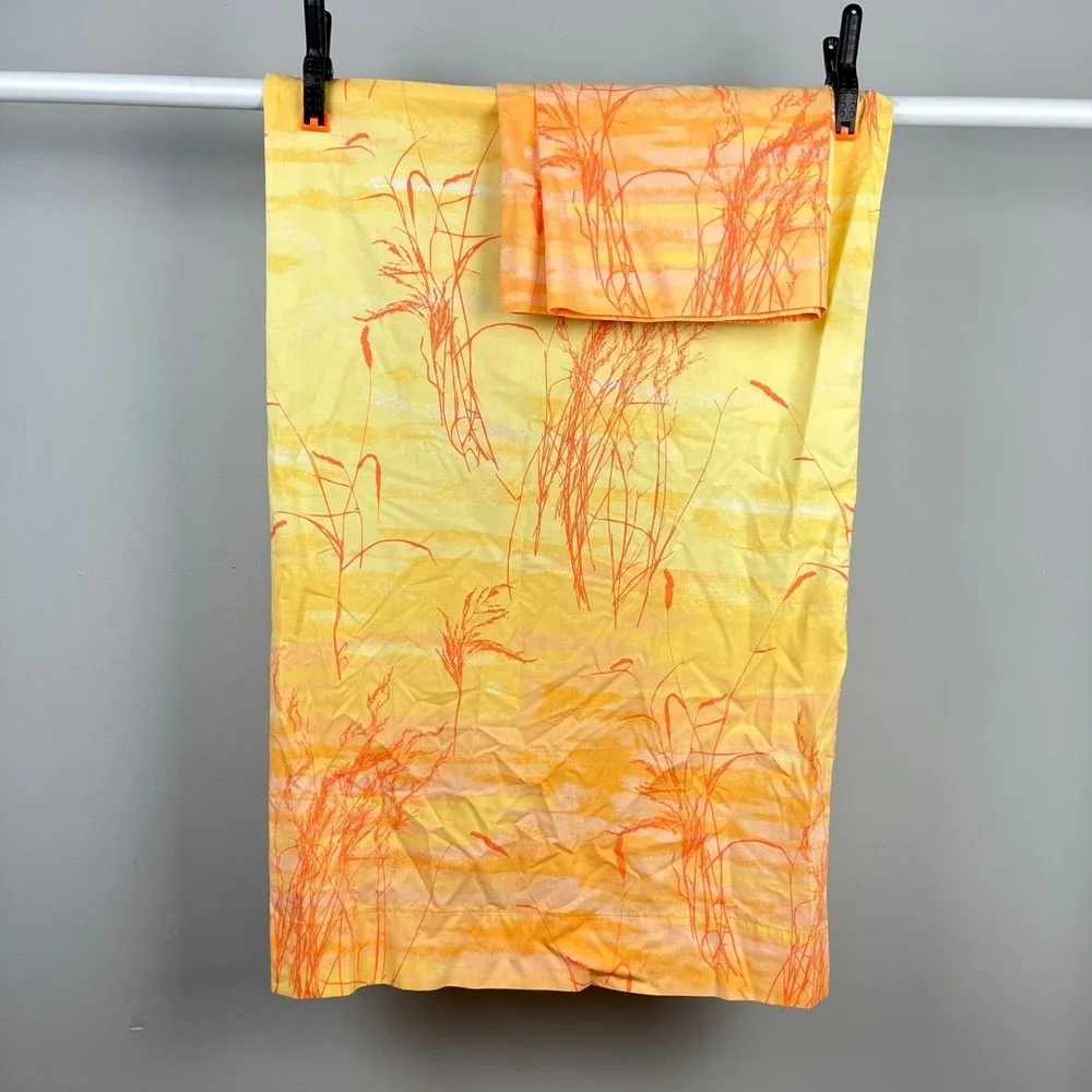 Set of 2 Vintage 70s Pillowcases Yellow Orange‎ Plant Print Bedding Linens Boho